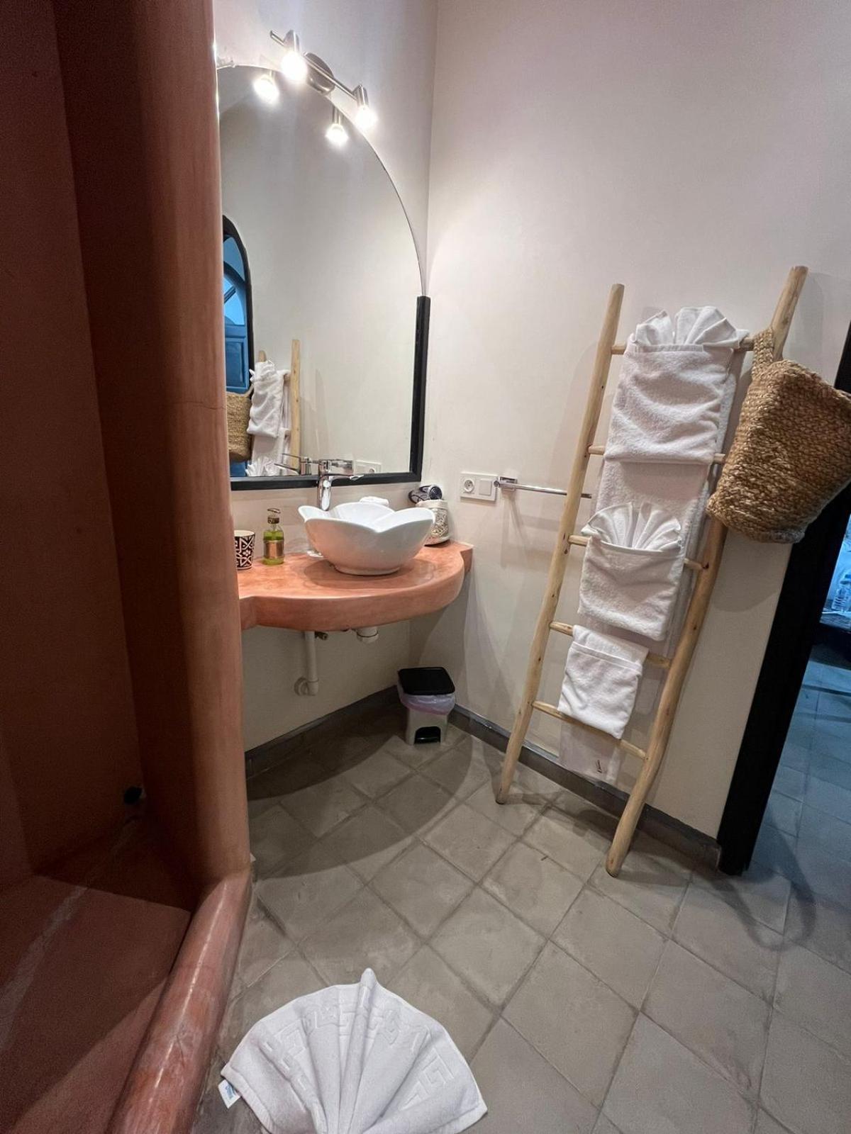 Riad Come & Va Marrakesh Bagian luar foto